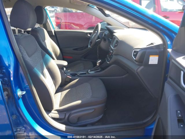 KMHC65LC3JU072993 Hyundai Ioniq Hybrid Blue