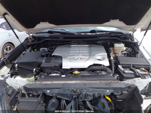 JTJHY7AXXG4194696 Lexus LX 570