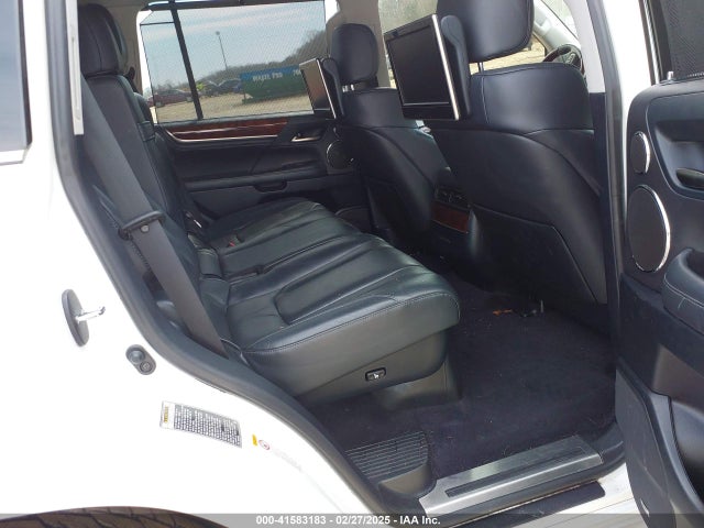JTJHY7AXXG4194696 Lexus LX 570