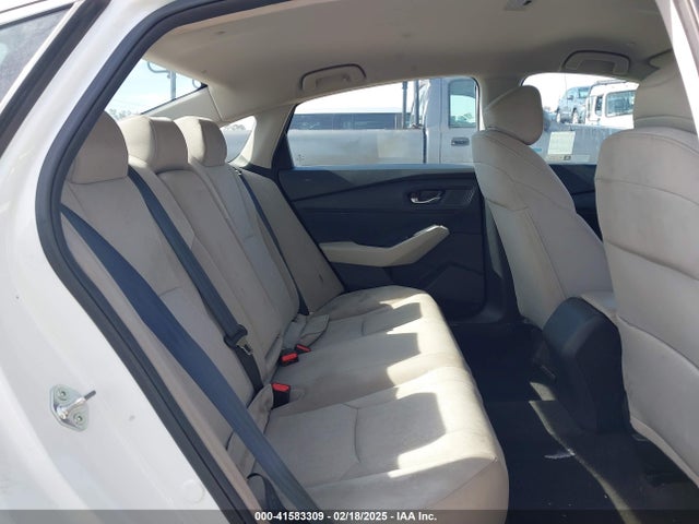 1HGCY1F29PA057811 Honda ACCORD LX