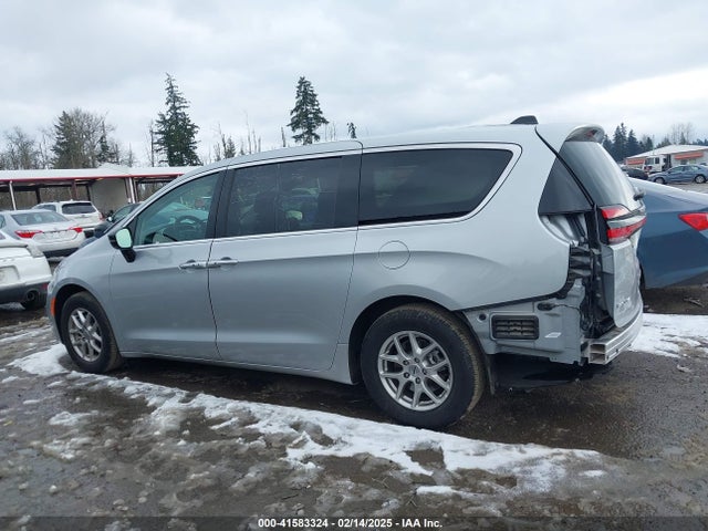 Chrysler Pacifica Touring L 2024 2C4RC1BGXRR172277 Image 15