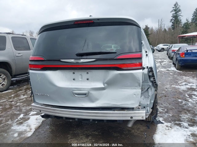 Chrysler Pacifica Touring L 2024 2C4RC1BGXRR172277 Image 17