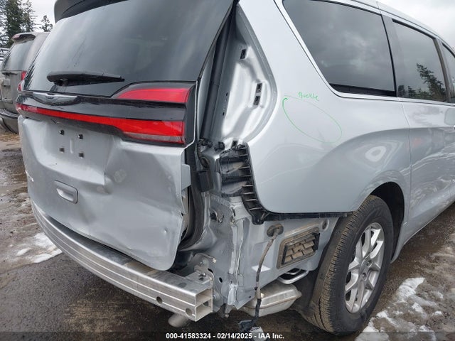 Chrysler Pacifica Touring L 2024 2C4RC1BGXRR172277 Image 6