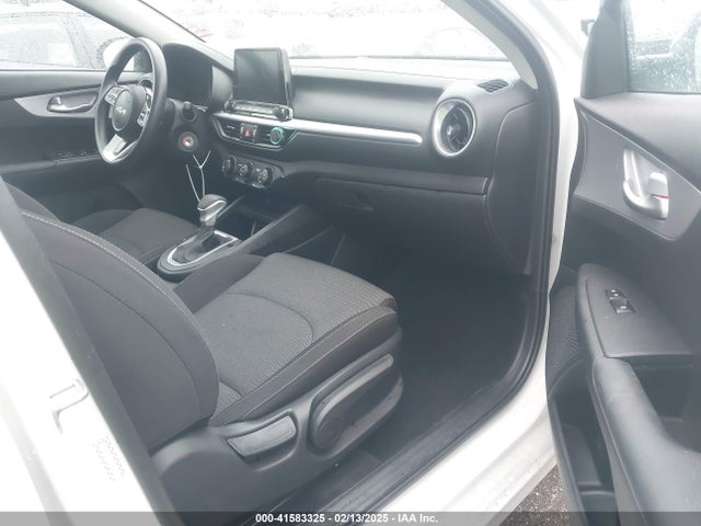 3KPF24AD2RE695485 KIA Forte Lxs