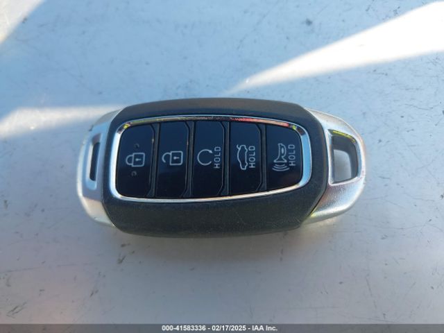 5NPLM4AGXPH104027 Hyundai ELANTRA SEL