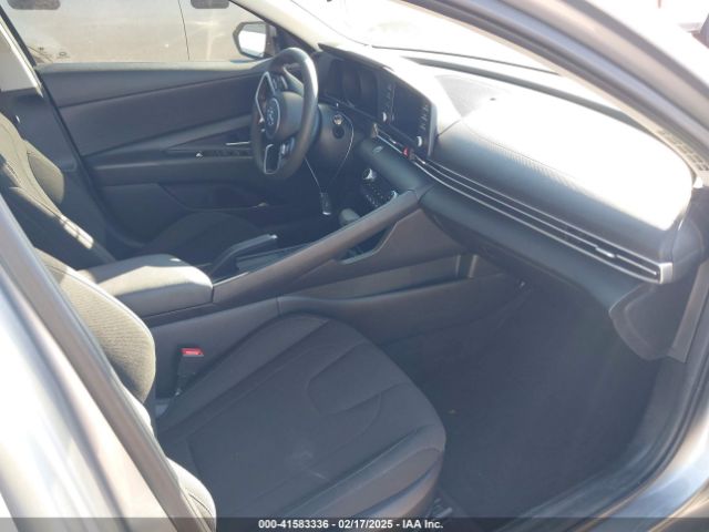 5NPLM4AGXPH104027 Hyundai ELANTRA SEL