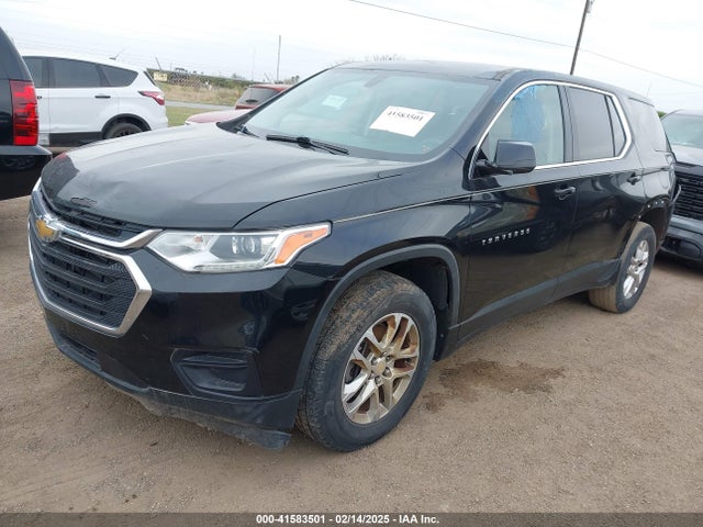 Chevrolet Traverse Ls 2018 1GNERFKW1JJ257896 Image 2