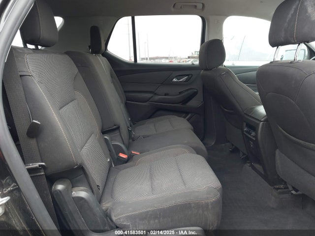 Chevrolet Traverse Ls 2018 1GNERFKW1JJ257896 Image 8