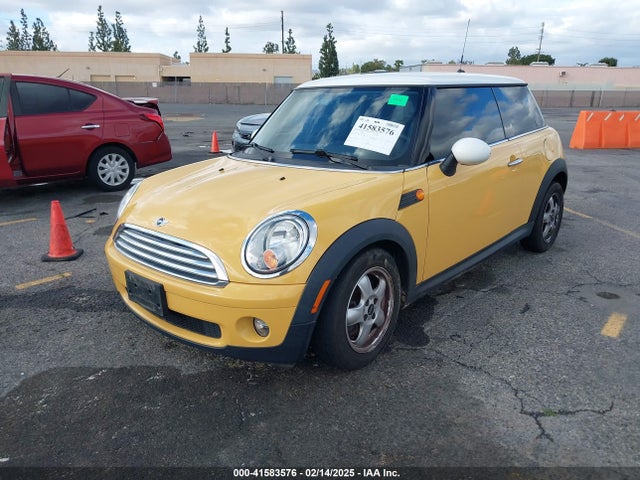 2007 MINI COOPER WMWMF33577TT54659 Photo 1