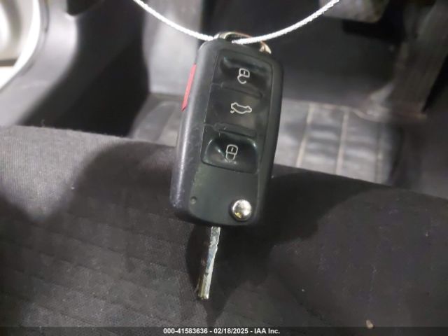3VW2K7AJ8FM230861 Volkswagen Jetta 2.0l S