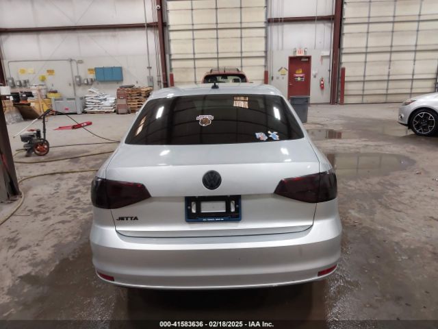3VW2K7AJ8FM230861 Volkswagen Jetta 2.0l S