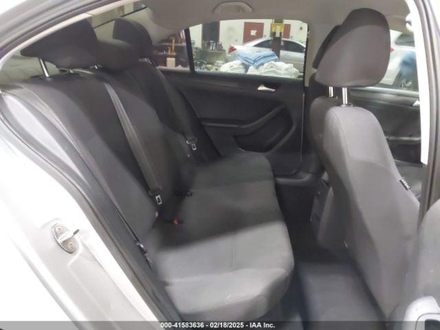 3VW2K7AJ8FM230861 Volkswagen Jetta 2.0l S