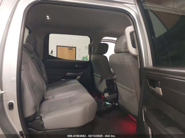 5TFLA5DB7NX048368 Toyota Tundra Crewmax Sr/crewmax Sr5