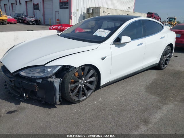 2014 TESLA MODEL S 5YJSA1H15EFP46980 Photo 1