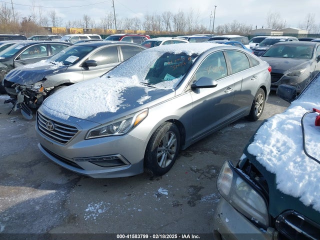 Hyundai SONATA SE 2015 5NPE24AF6FH211046 Image 2