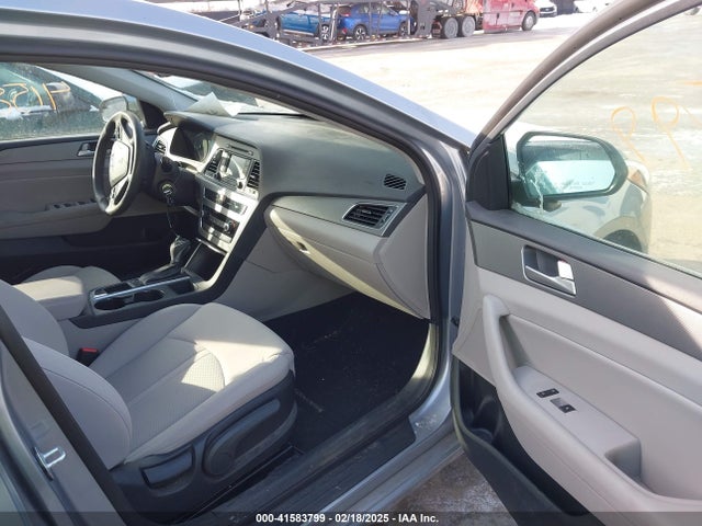 Hyundai SONATA SE 2015 5NPE24AF6FH211046 Image 5