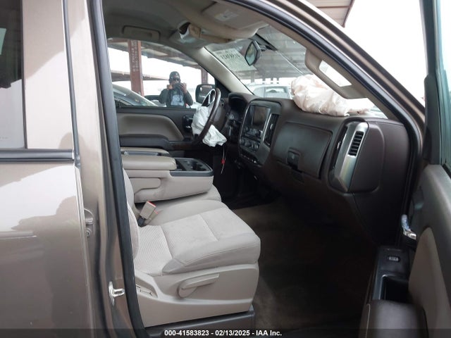 3GCUKREH6EG381743 Chevrolet Silverado 1500 1lt