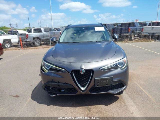 Alfa Romeo 2018 2018 ZASFAKPN7J7B67430 Image 12