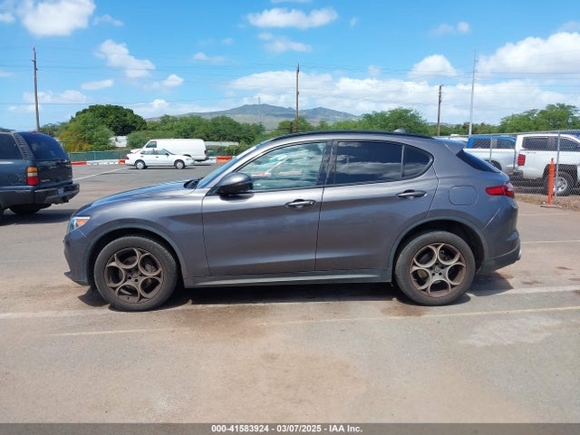 Alfa Romeo 2018 2018 ZASFAKPN7J7B67430 Image 14