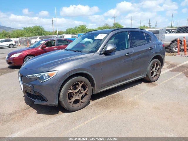 Alfa Romeo 2018 2018 ZASFAKPN7J7B67430 Image 2