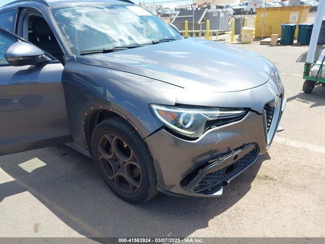 Alfa Romeo 2018 2018 ZASFAKPN7J7B67430 Image 6