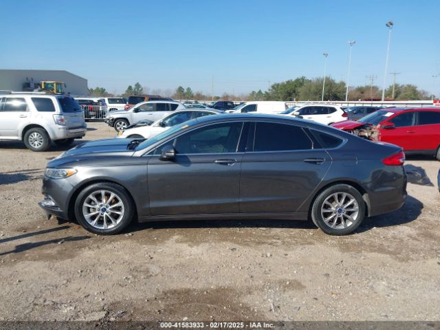 3FA6P0HDXHR372850 Ford FUSION SE