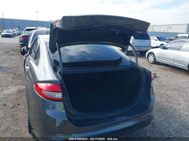 3FA6P0HDXHR372850 Ford FUSION SE