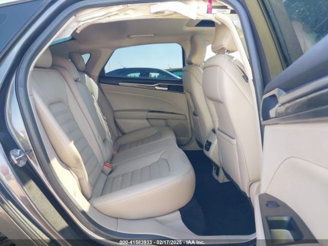 3FA6P0HDXHR372850 Ford FUSION SE