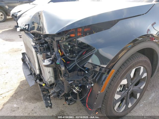 KNDPYDAH9P7027170 KIA Sportage Plug-in Hybrid X-line