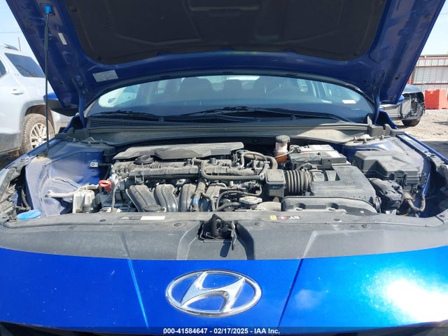 KMHLL4AG4MU195635 Hyundai ELANTRA SE