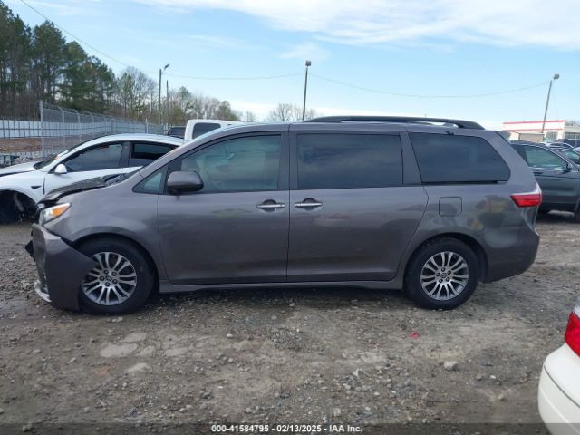 5TDYZ3DCXLS074767 Toyota SIENNA XLE