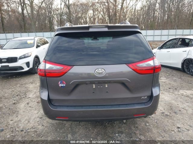 5TDYZ3DCXLS074767 Toyota SIENNA XLE