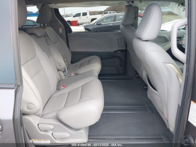 5TDYZ3DCXLS074767 Toyota SIENNA XLE