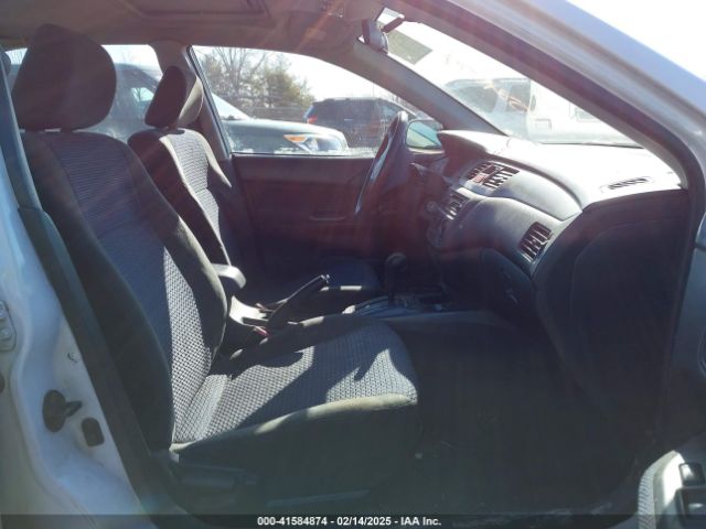2003 MITSUBISHI LANCER JA3AJ86E13U100350 Photo 4
