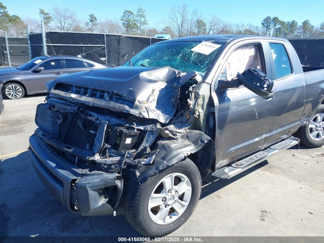 5TFRU5F13EX031704 Toyota Tundra Sr V6