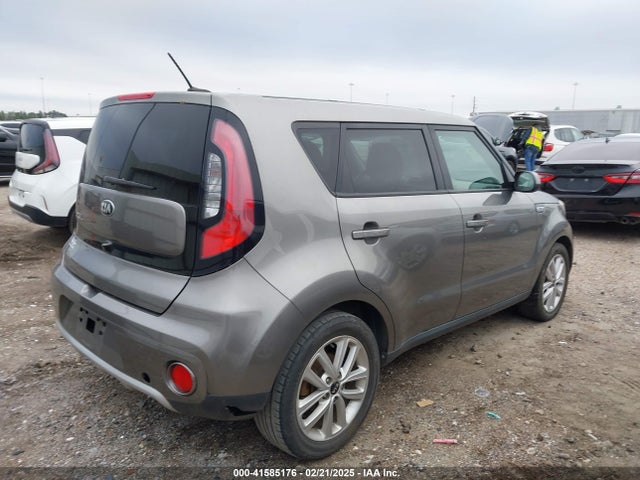 KIA SOUL + 2018 KNDJP3A55J7594167 Image 4