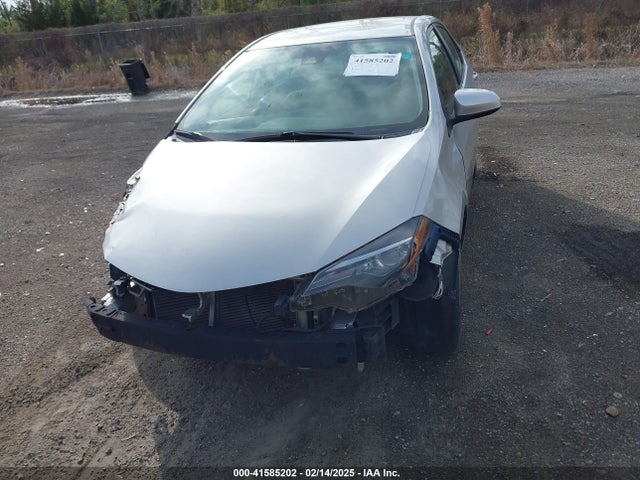 Toyota COROLLA LE 2018 2T1BURHE8JC118807 Image 11