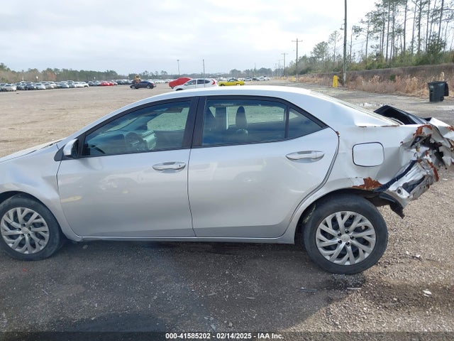 Toyota COROLLA LE 2018 2T1BURHE8JC118807 Image 13