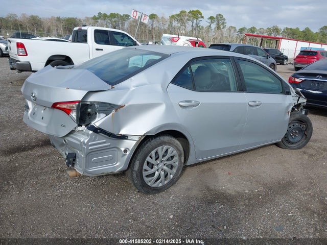 Toyota COROLLA LE 2018 2T1BURHE8JC118807 Image 4