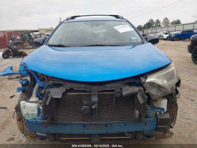 JTMZFREV1JJ152654 Toyota RAV4 LE