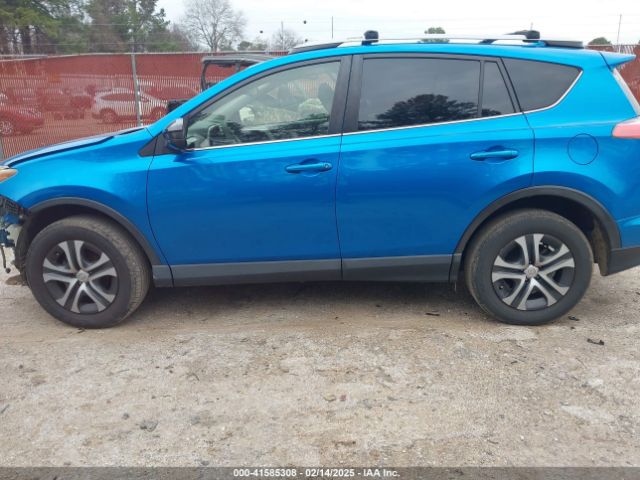 JTMZFREV1JJ152654 Toyota RAV4 LE