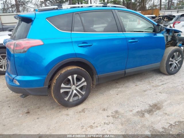 JTMZFREV1JJ152654 Toyota RAV4 LE