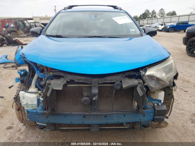 JTMZFREV1JJ152654 Toyota RAV4 LE