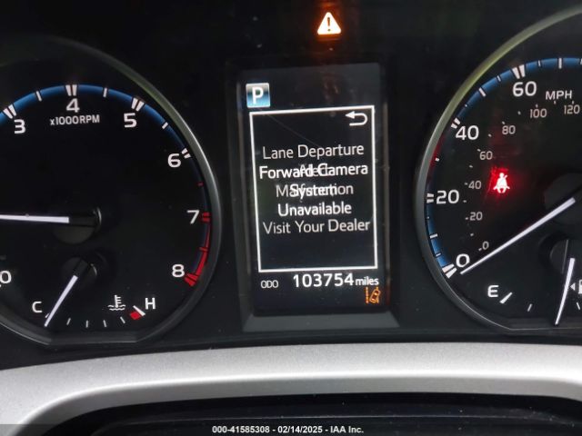 JTMZFREV1JJ152654 Toyota RAV4 LE