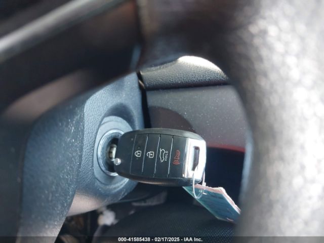 KNDPMCAC5H7296441 KIA Sportage Lx