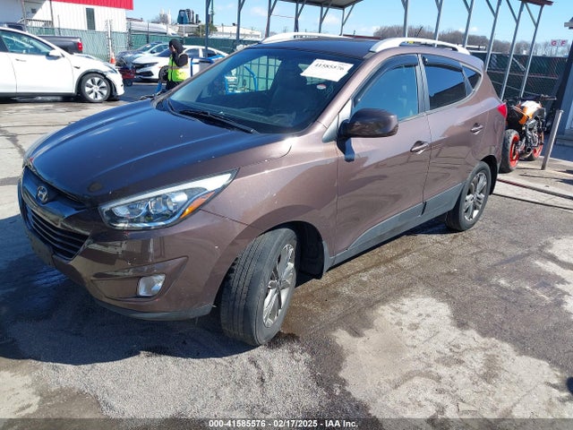 Hyundai TUCSON SE 2014 KM8JUCAGXEU863177 Image 2