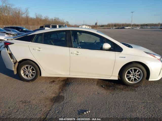 JTDKARFU3H3034271 Toyota Prius Four
