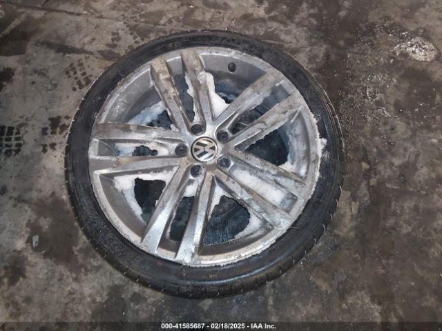 1VWAA7A3XJC039386 Volkswagen Passat 2.0t R-line/2.0t S