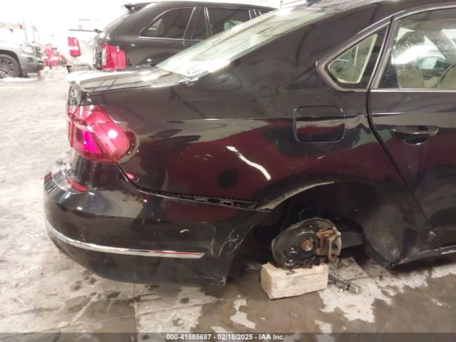 1VWAA7A3XJC039386 Volkswagen Passat 2.0t R-line/2.0t S