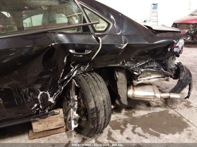 1VWAA7A3XJC039386 Volkswagen Passat 2.0t R-line/2.0t S